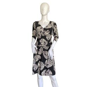 Jones Wear Women's Black/Cream Fan Print Fitted Dress Size 6